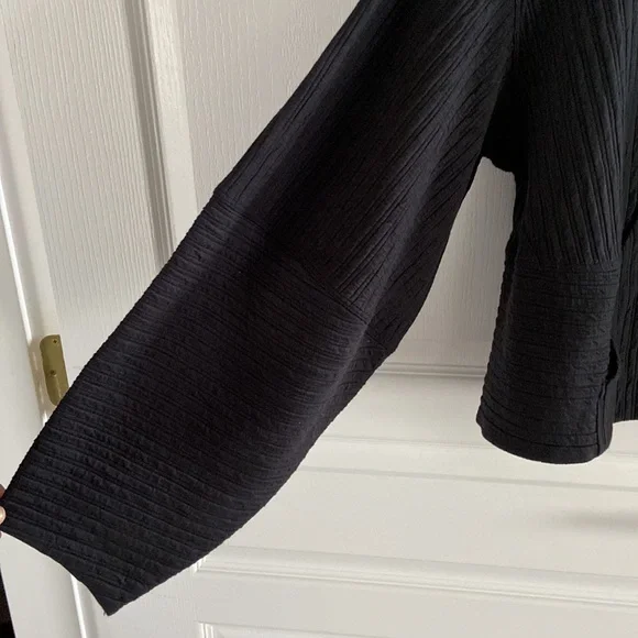 Lululemon Textured Cropped Jacket - Picture 12 of 12